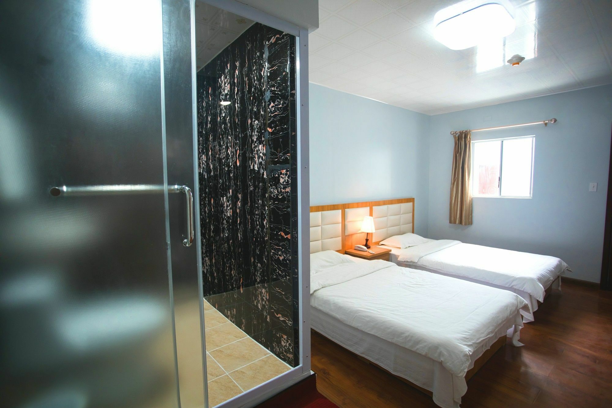 Pacific Islander Inn Гарапан Екстериор снимка